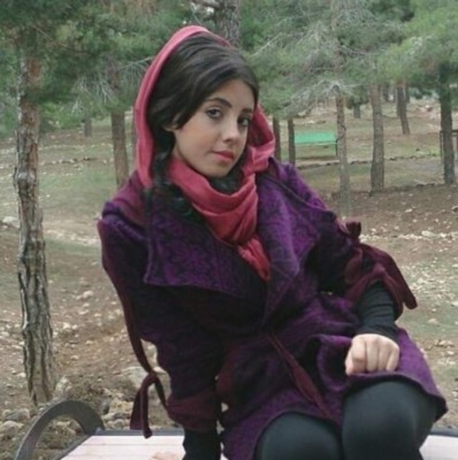 Tabar manifestó que utiliza estas imágenes como una muestra de arte para sus seguidores.