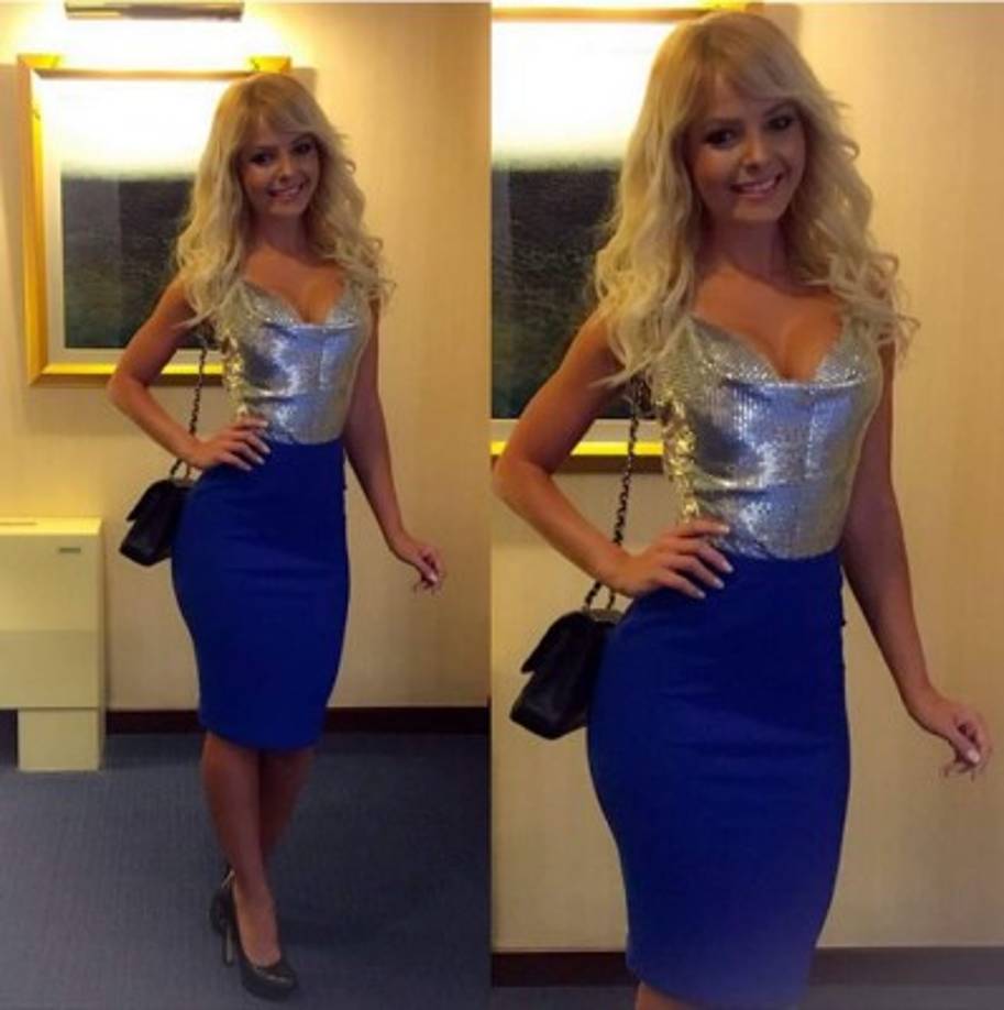 También es presentadora de televisión.