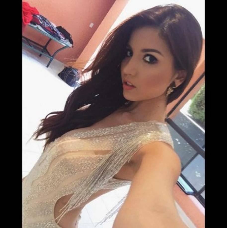 Mónica menciona que cientos de agentes y productores la buscaron para que debutara en el modelaje o la televisión, pero ella nunca pudo superar volverse una chica más del montón en Facebook después de haber sido la reina de todas las redes sociales.