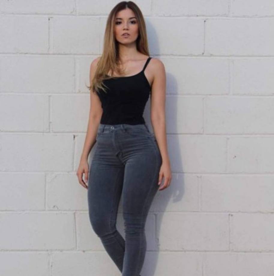 Aunque Murillo parecía tener un futuro prometedor, su éxito desapareció de la noche a la mañana por culpa de “Facebook, acabó con mi fama'.