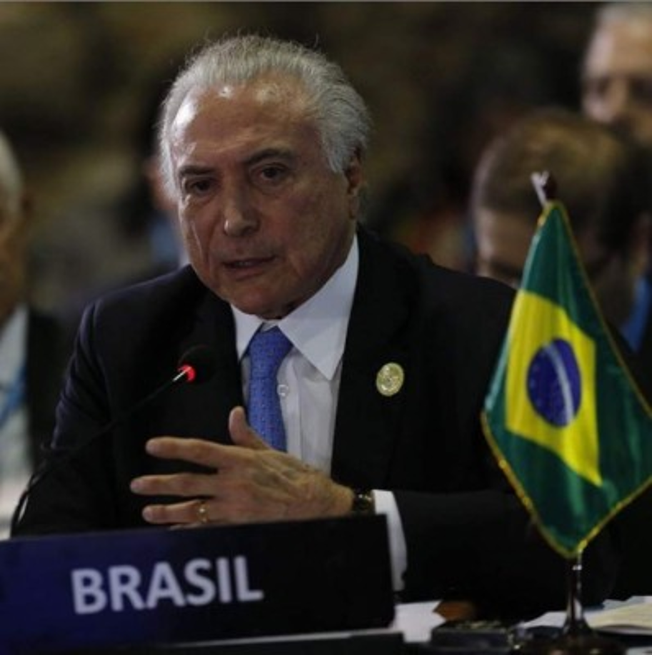 17 de mayo de 2017: el periódico O Globo revela una grabación clandestina, proporcionada por un magnate de la carne, que parece comprometerlo fuertemente en el escándalo de Petrobras.