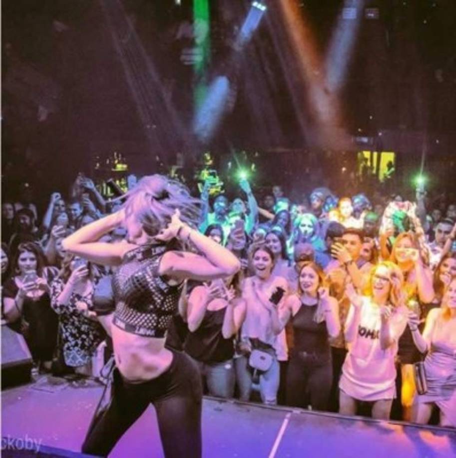 En 2014 fundó la marca LexTwerkOut, un programa de ejercicios donde se utiliza el twerk y por el cual se ha hecho famosa.