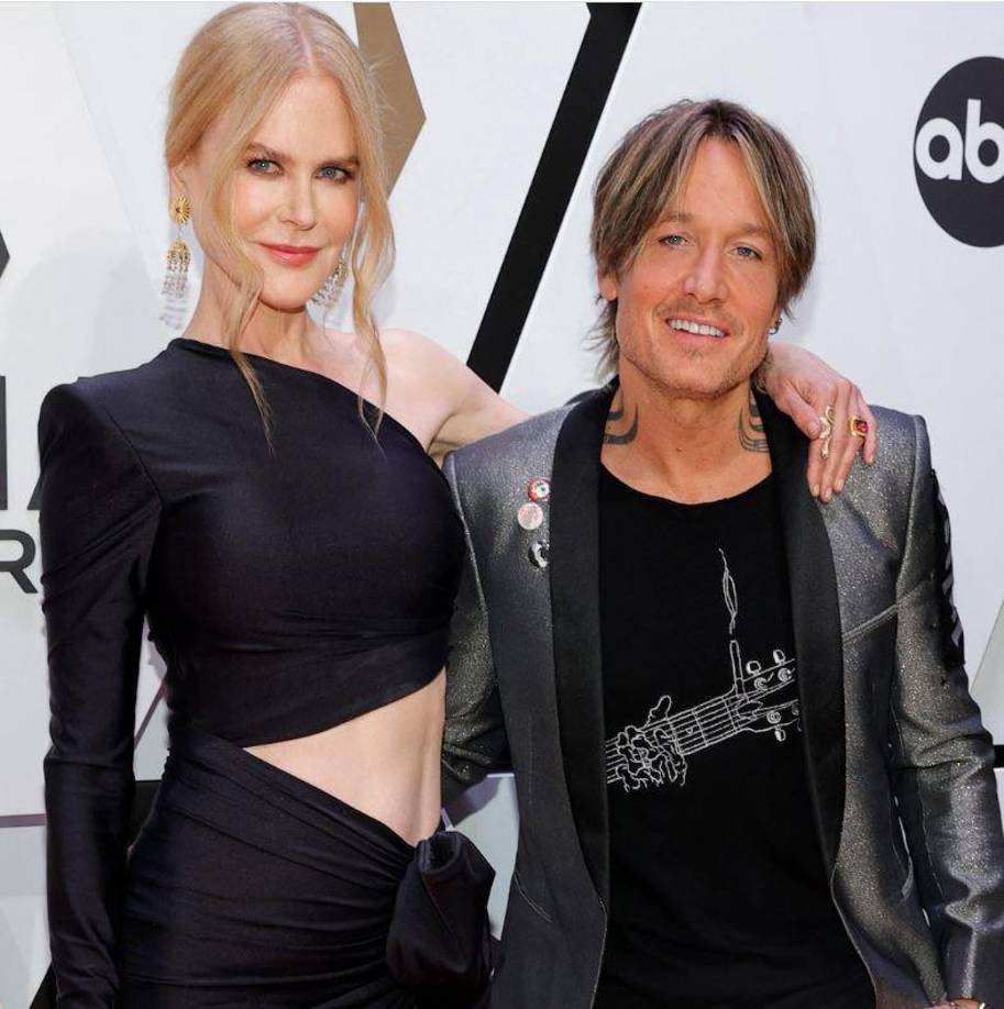 El mes pasado, Nicole compartió una dulce foto de la boda de ella y Keith para conmemorar su 16 aniversario de boda.