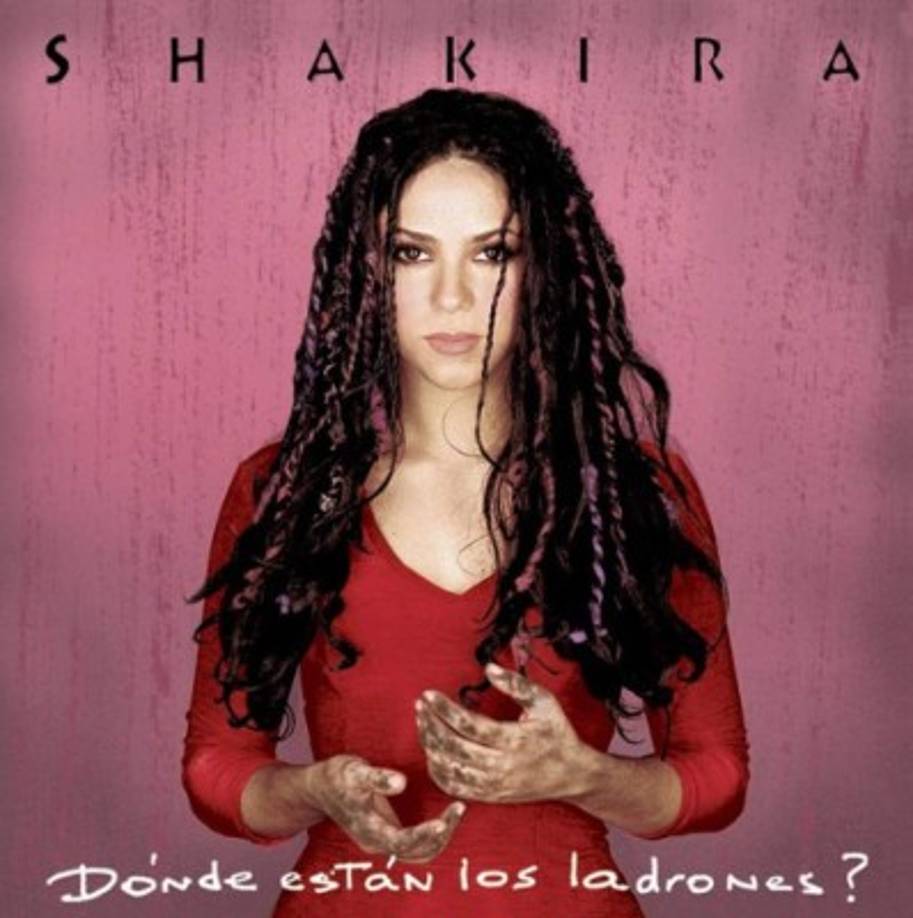 Shakira debutó oficialmente en el mercado discográfico hispanoamericano en 1995 con el álbum Pies descalzos colaborando con Luis Fernando Ochoa en la composición y producción de los once temas incluidos, en los que se destacan «Estoy aquí», «¿Dónde estás corazón?» y «Antología». <br/><br/>Años después, continuó trabajando con Ochoa y lanzó su álbum ¿Dónde están los ladrones? (1998). <br/>