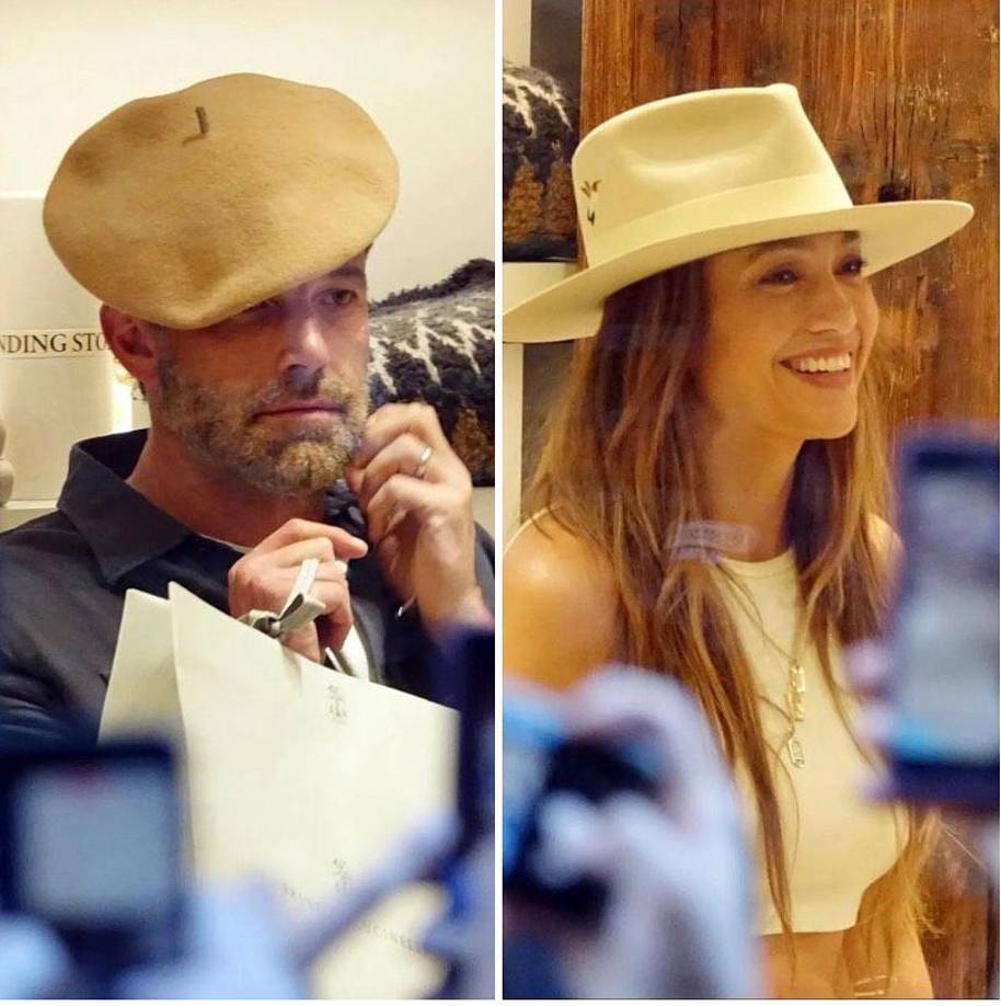 Actualmente, Ben y JLo están disfrutando una segunda luna de miel en Italia. Los famosos han sido captados de compras y paseando por las calles. La cantante y el actor lucen muy felices y enamorados. 