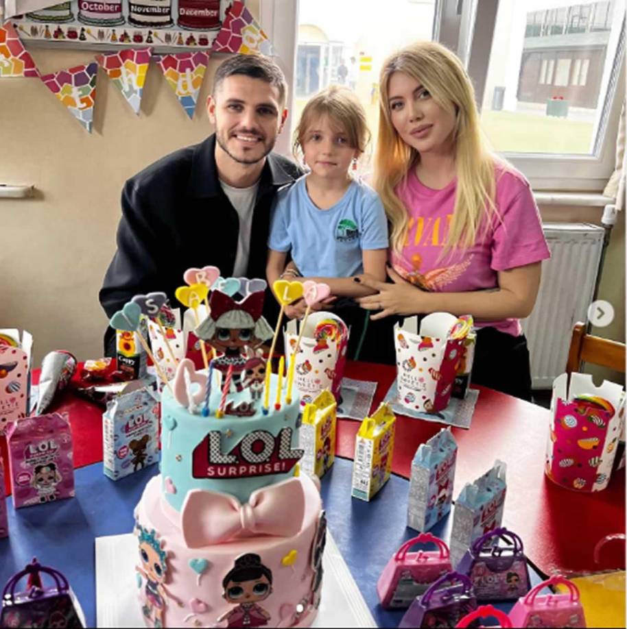 Wanda Nara posó con Mauro Icardi y su hija Isabella, quien está de cumpleaños.