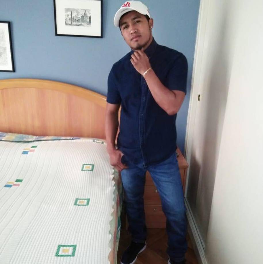 “Le estuvimos llamando tanto a su teléfono como al del trabajo, pero ninguno de los dos daba señal. Nos extrañó. Un día que la víspera había salido se durmió y llegó tarde a trabajar, pero nada más. Nunca había faltado. Tampoco es alguien que pienses que pueda hacer algo así. Estábamos muy a gusto con él en la empresa, y creemos que él también lo estaba. Con este empleo pudo regularizar su situación aquí», explican desde la firma de transportes Zanifer, ubicada en Urnieta y dedicada principalmente al reparto de cerveza en diferentes localidades. 