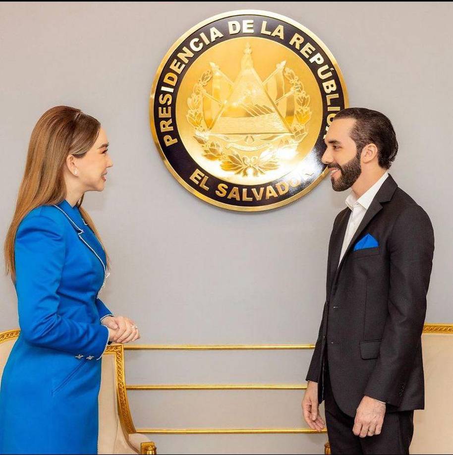 La propietaria y directora ejecutiva de Miss Universo publicó fotografías de su visita al presidente Bukele en Casa Presidencial, en donde sostuvieron la reunión para discutir la organización de la próxima edición del certamen de belleza más importante del mundo.