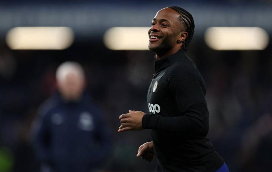 Raheem Sterling es otro de los jugadores que no entra en los planes del Chelsea de cara a la próxima campaña.