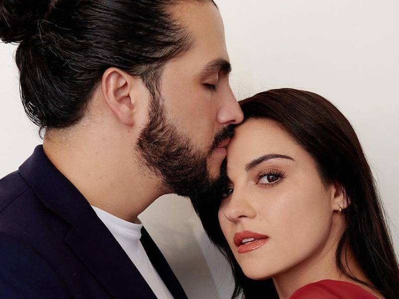 Maite Perroni anunció que está embarazada y espera su primer bebé junto a su esposo el productor Andrés Tovar; ‘ya somos tres’, compartió.