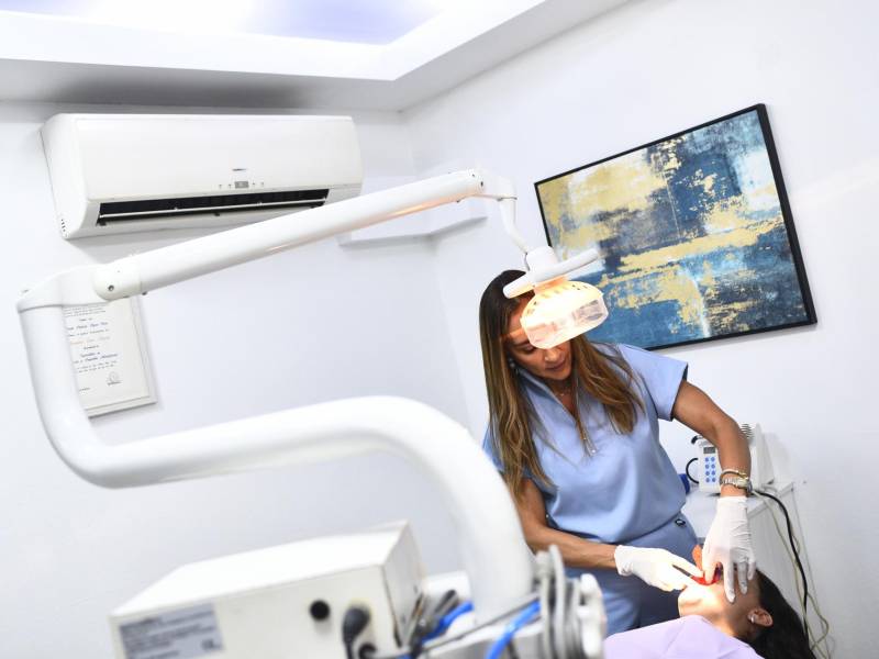 Es importante entender que la ortodoncia no es un simple juego, sino que fue desarrollada para corregir problemas en la mordida de los pacientes.