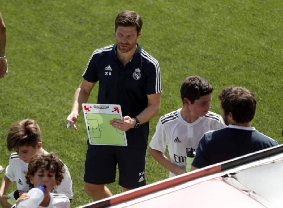 Xabi Alonso dejará la cantera del Real Madrid este verano para entrenar en la de la Real Sociedad. Será su primer paso antes de convertirse en primer entrenador, quizás en un futuro corto, del primer equipo.