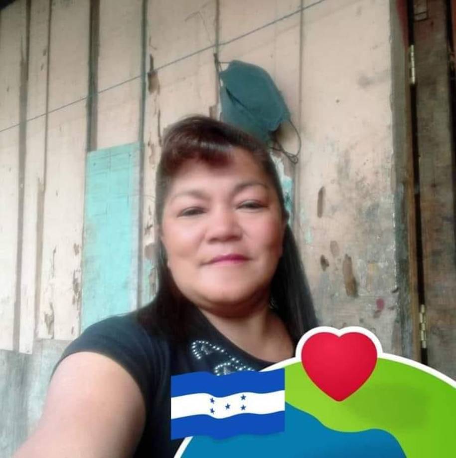 Los paramédicos del Cuerpo de Bomberos llegaron rápidamente al lugar y brindaron los primeros auxilios, trasladándola de urgencia a un hospital cercano. Sin embargo, a su llegada al centro médico, Sandra Sulema Romero ya no presentaba signos vitales, confirmándose su fallecimiento. En la escena del crimen quedaron numerosos casquillos de bala de una pistola 9mm, evidencias que las autoridades comenzaron a recopilar mientras resguardaban el área.