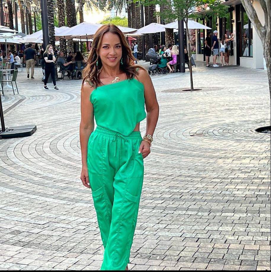 El dolor de estómago alerto a los médicos y para descartar cualquier mal pensamiento se fue con una orden para realizarse rayos x: “En el estómago no salió nada, pero sí apareció un tumor que al radiólogo le parecía maligno y que había que biopsiar... De ahí en adelante comenzó esa montaña rusa de sentimientos y emociones que desencadenaron en encontrar que tenía un tumor maligno en el seno, las operaciones, las segundas, tercera y cuartas opiniones que tuve que hacer, y todo el proceso que tuve que tener para recuperarme“, siguió contando.