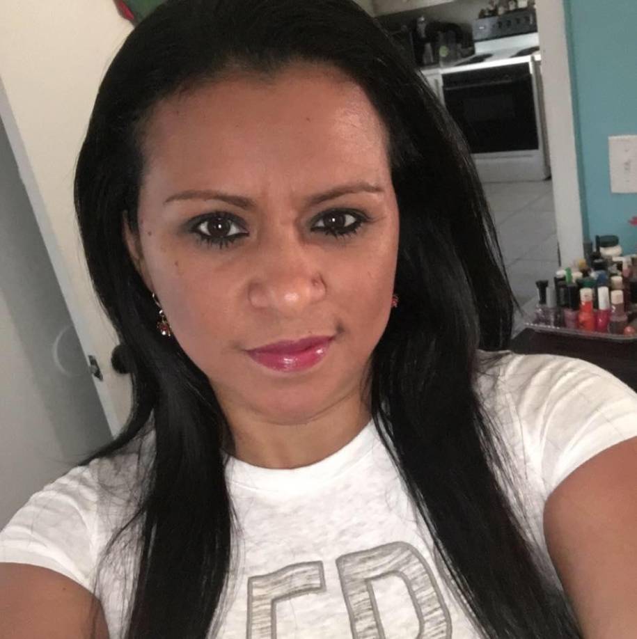 “Perdóname por todo. sabes que te amo con mi vida sabes que dejas destrozados todos los corazones de los que te amamos”, comenzó el escrito Jenny Morales.