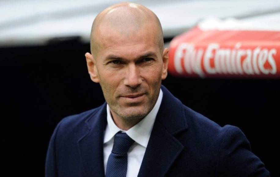 Con Zidane en el banquillo la afición madridista se volvió a ilusionar. El galo llegó en reemplazo de Benítez.