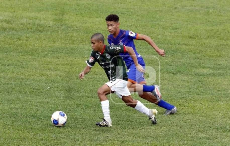 El jovencito Isaac Castillo, de 18 años, volvió a ser titular con el Marathón y ya marcó su primer gol como profesional.
