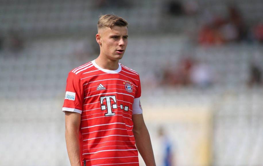 El delantero croata Gabriel Vidović se marchará del Bayern Múnich, según medios alemanes. El Borussia Mönchengladbach y Hertha Berlín están interesados en el fichaje del joven de 18 años.