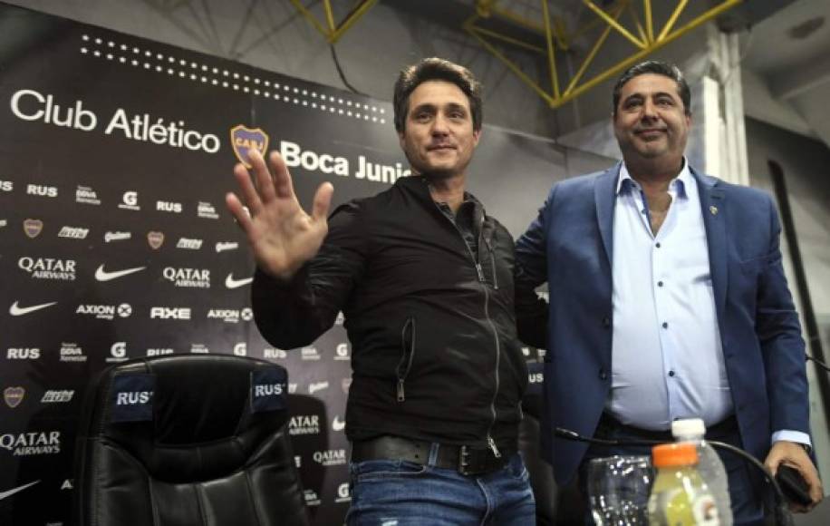 El presidente de Boca Juniors, Daniel Angelici, anunció este viernes que no se renovará el contrato como entrenador del Guillermo Barros Schelotto, que pondrá fin a un ciclo de tres años al frente del conjunto 'xeneize'. 'Lo mejor para Boca es empezar el año con un nuevo cuerpo técnico', aseguró.