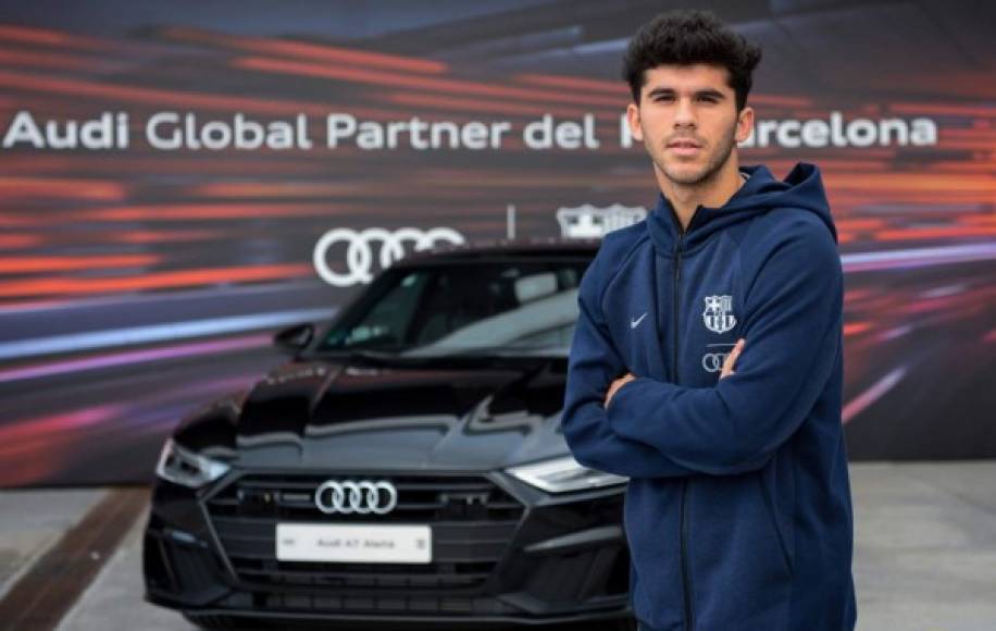 Carles Aleña: El joven mediocampista con su A7 Sportback 50 TDI quattro tiptronic.