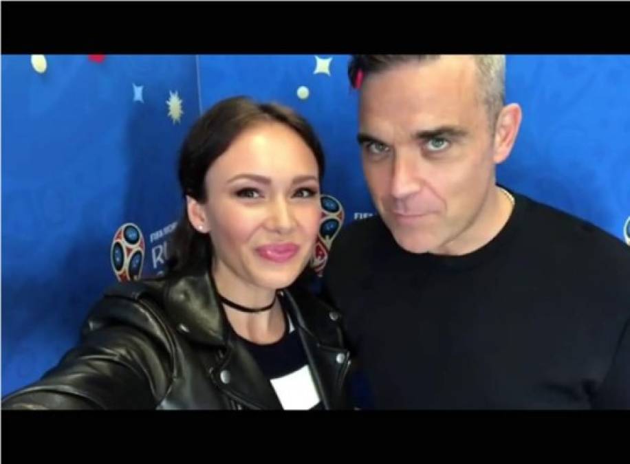 Aida Garifullina11 cantará junto al británico Robbie Williams. El delantero brasileño Ronaldo, dos veces ganador de la Copa del Mundo, también será parte del evento.