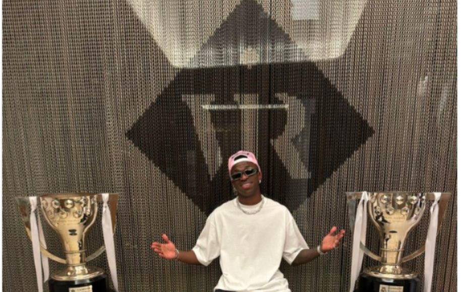 Vinicius ha generado polémica al burlarse en sus redes sociales de un jugador del Barcelona-. 