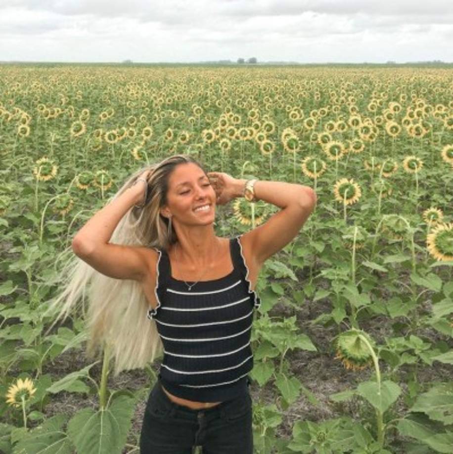 La joven vive con sus padres y su hermano menor Guillermo, de 18. Hasta el 25 de febrero de 2021, tenía una vida “activa”. Así la describe ella. Además de ir a la Facultad, donde cursa el tercer año de la carrera Nutrición, hacía ejercicio todos los días. Foto Nayla Zensich / Instagram