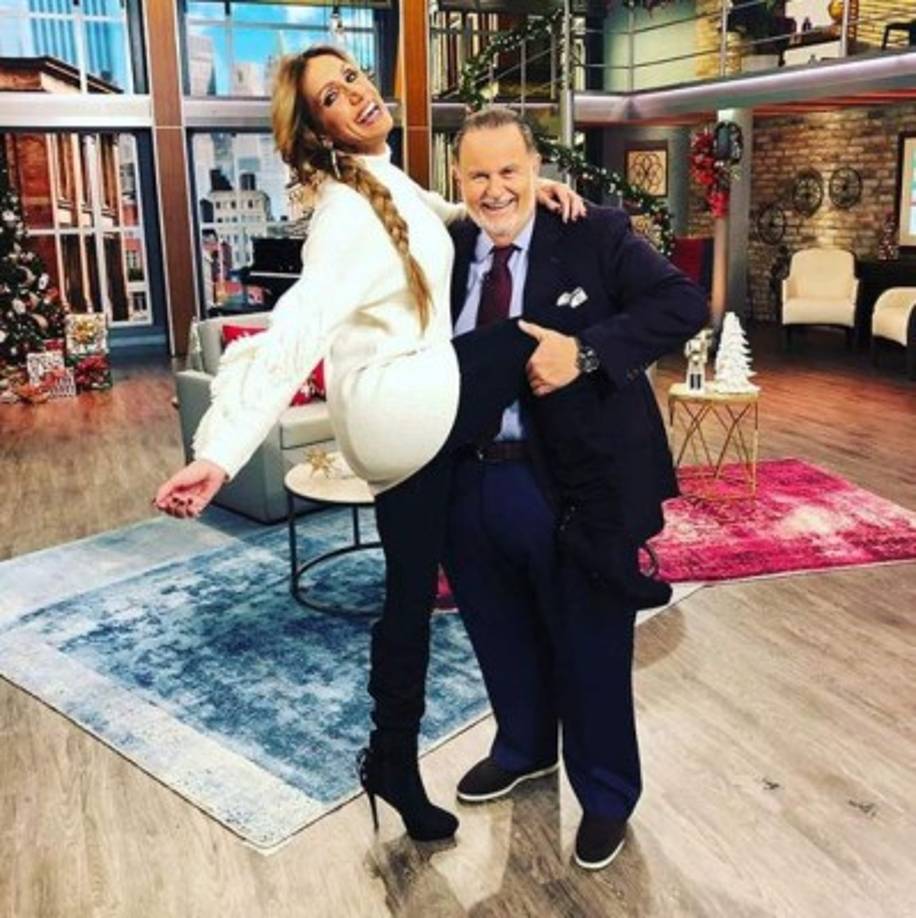 La pareja más famosa de la televisión hispana. Raúl de Molina y Lili Estefan son los conductores del conocido programa 'El gordo y la flaca' de la cadena Univisión. El primer programa se emitió el 21 de septiembre de 1998.