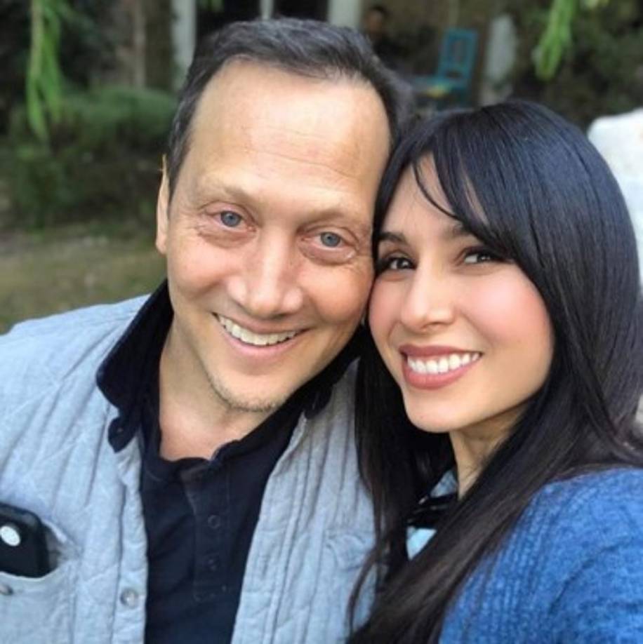 “Patricia tiene una irresistible combinación de belleza, inteligencia y sabe bromas”, confiesa Rob de su esposa. <br/>