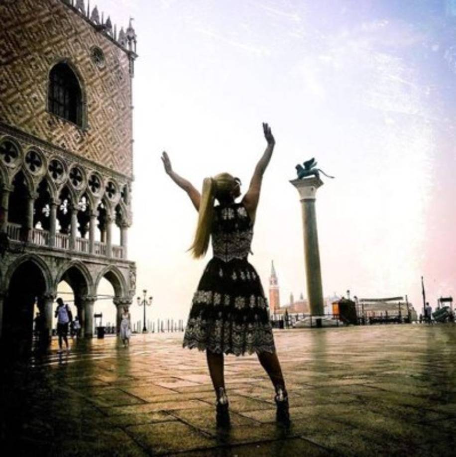 La cantante asegura que con la canción tiene ese gancho para decirle a la mujer, valórate, ámate, quiérete, tú tienes un valor.