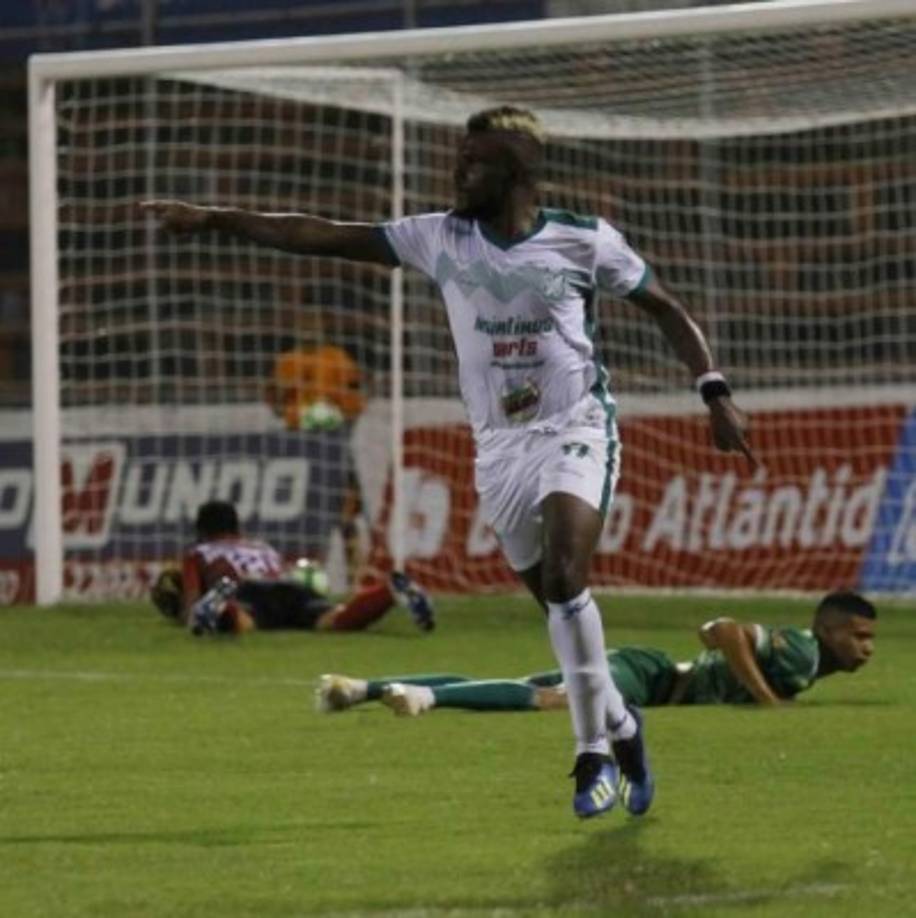 El delantero trinitense Jerrel Britto no siguió en el Platense tras finalizar el contrato y el Real de Minas podría hacerse con sus servicios.