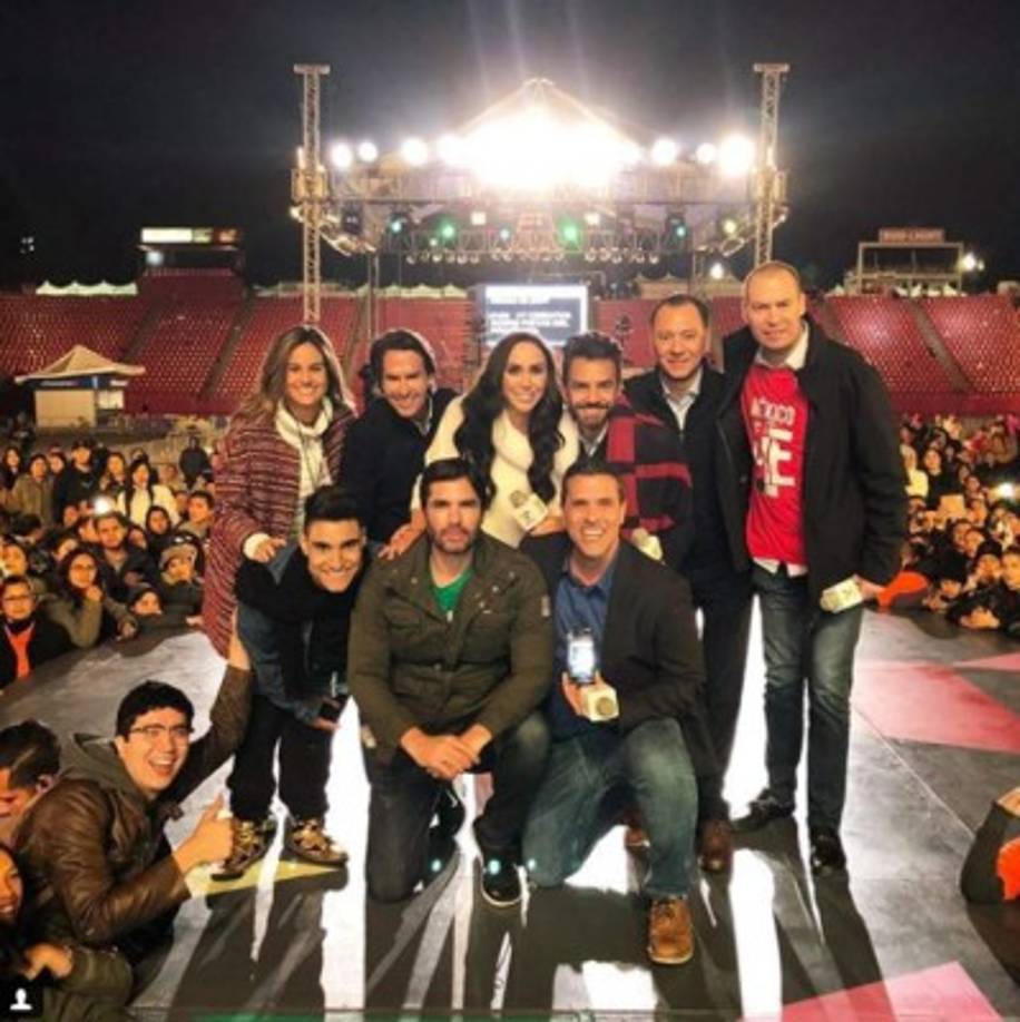 Ha estado ausente de la pantalla, sin embargo, por medio de sus redes sociales, interactua con sus fans que están pendiente de la vida del actor.