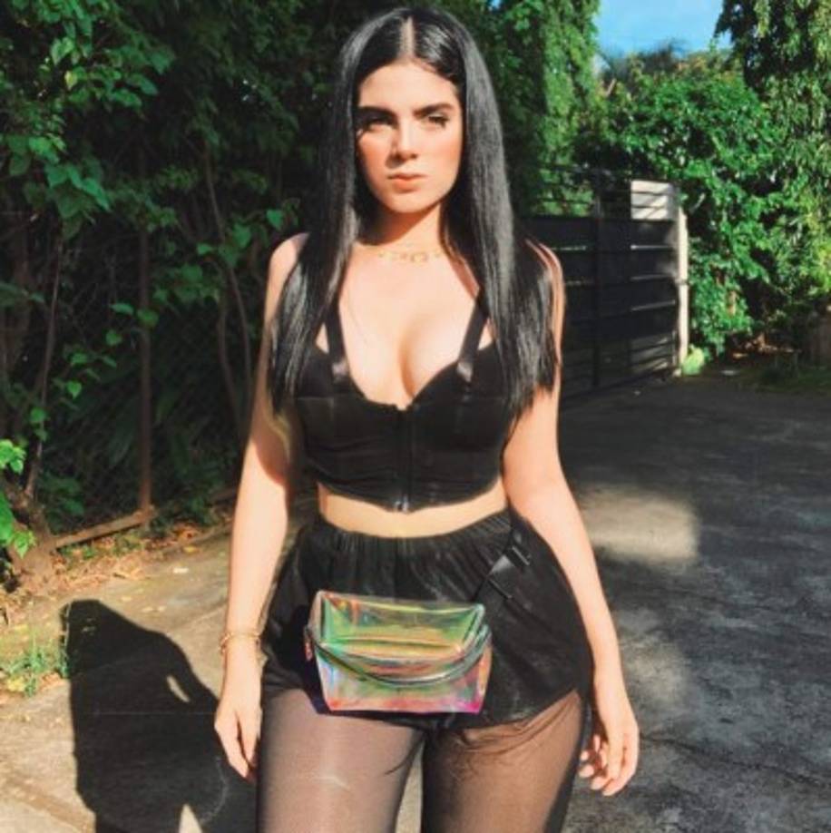 Luego de su destacada participación como palillona se convirtió en modelo de varias marcas y productos.