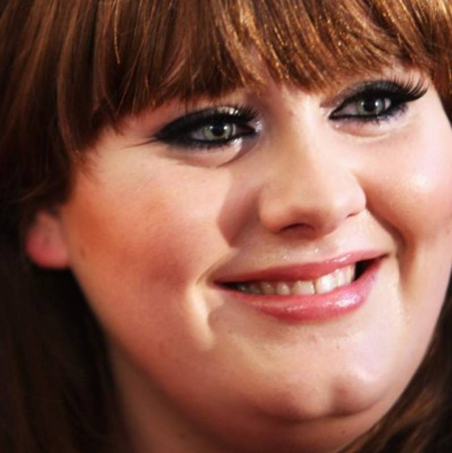 La cantante cuenta con varias menciones en el Libro Guinness de los Récords, vendió más de 30 millones de copias, ha sido 16 veces platino en Reino Unido y en EE UU fue disco de platino.