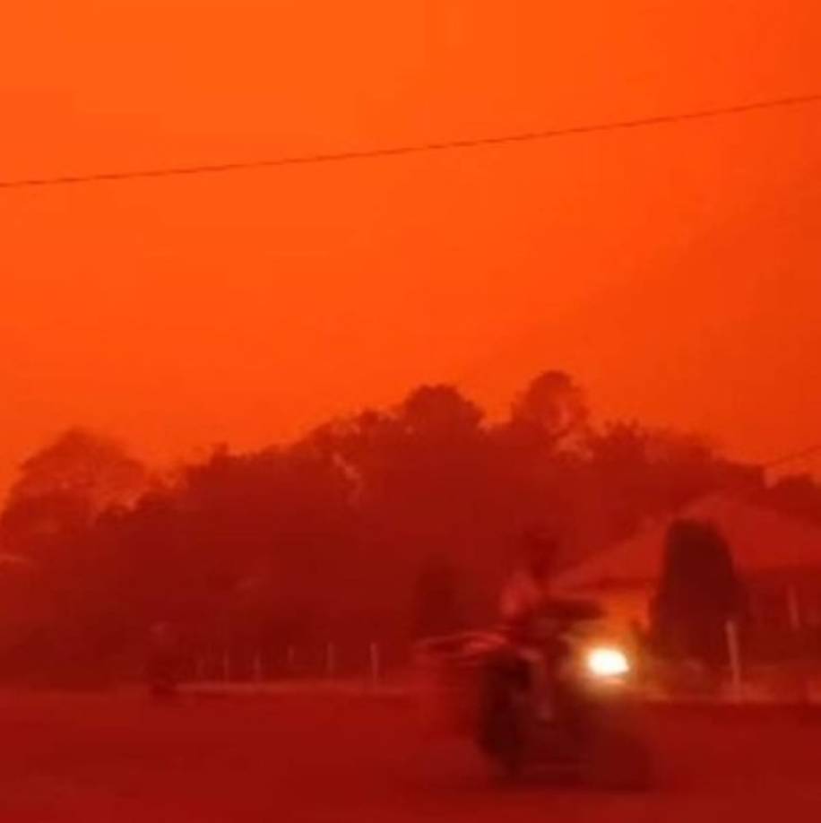 'Esto no es Marte. Es Jambi. Los humanos necesitamos aire limpio, no humo', denunció el usuario de Twitter Zuni Shofi Yatun Nisa.