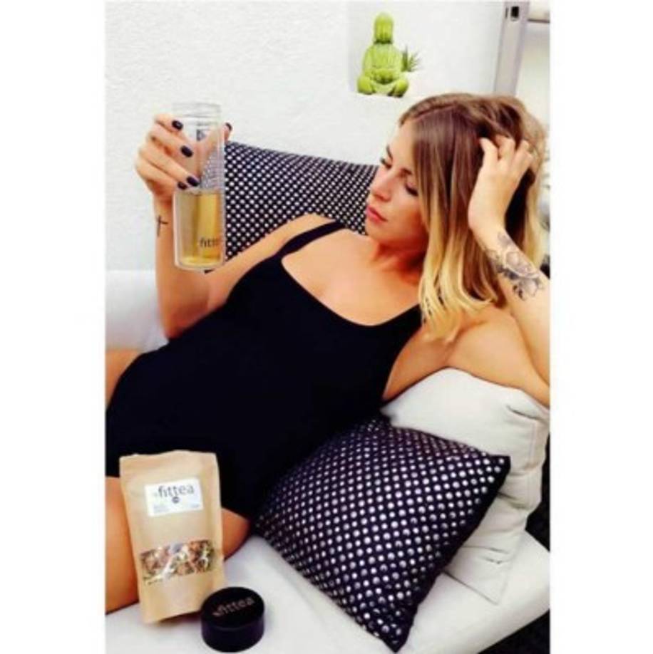 La bloguera se mantiene en forma con ejercicios y bebidas de fit.