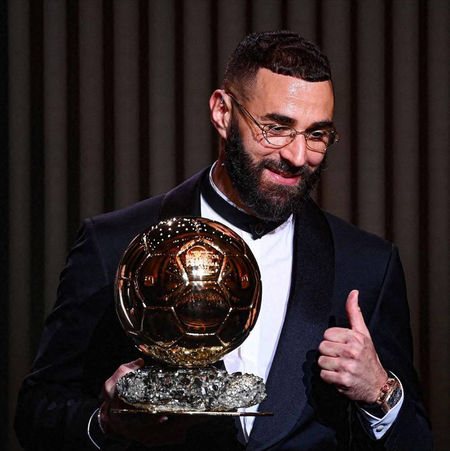 Karim Benzema se mostró feliz por ser elegido como el Mejor Jugador del Mundo.