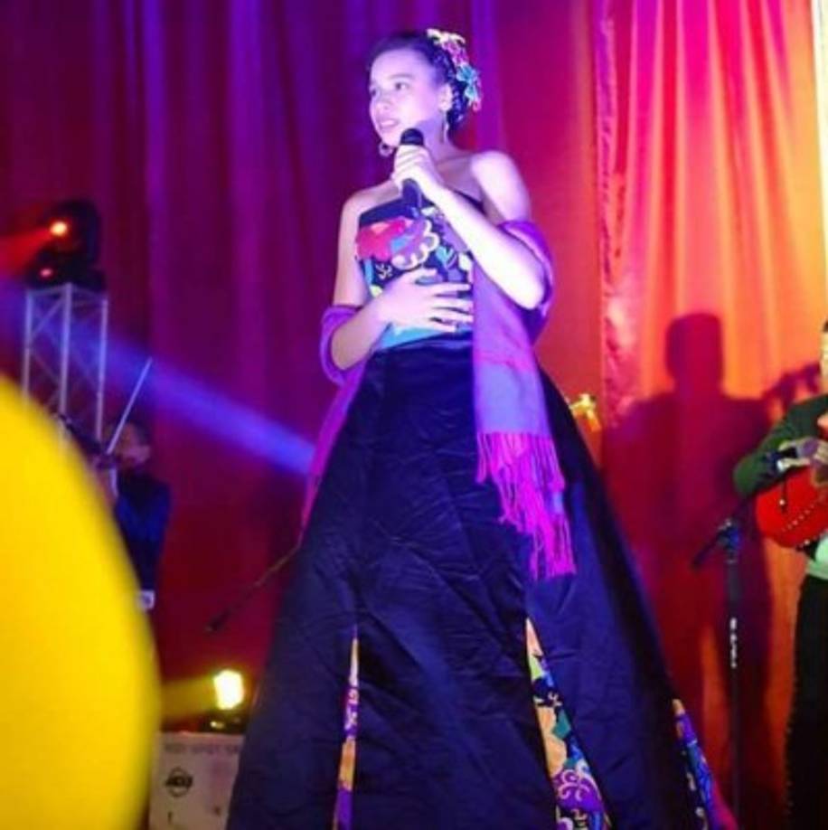 Aunque Angie no ganó Honduras Canta, ella se dio a conocer en diferentes lugares, sin duda, una ventaja para luego participar en La Academia.