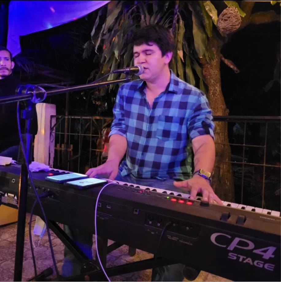 El 14 de mayo, Angeli Gardens tendrá el especial “Celebrando a mamá”, con música en vivo por Obed Ortiz, además de un mercadito artesanal y una sesión fotográfica. Para información llame al 9763-3605.