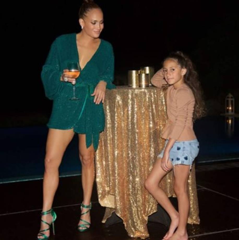 'Quería escribirles a todos ustedes, porque ¡Estaba tan encantada y abrumada por el derroche de deseos de amor y buenos deseos que todos ustedes me enviaron ayer! Me sentí increíblemente emocionada y bendecida de tenerlos a todos en mi vida ...' escribió la diva a sus fanáticos.<br/>