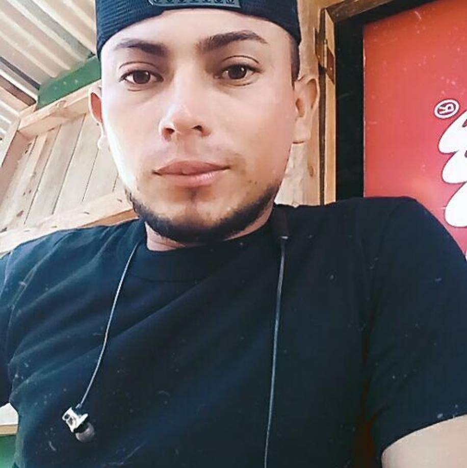 El incidente se registró la madrugada de este miércoles en la carretera CA-13 a la altura del puente a desnivel que está en la entrada a La Ceiba, en la colonia Irías Navas.