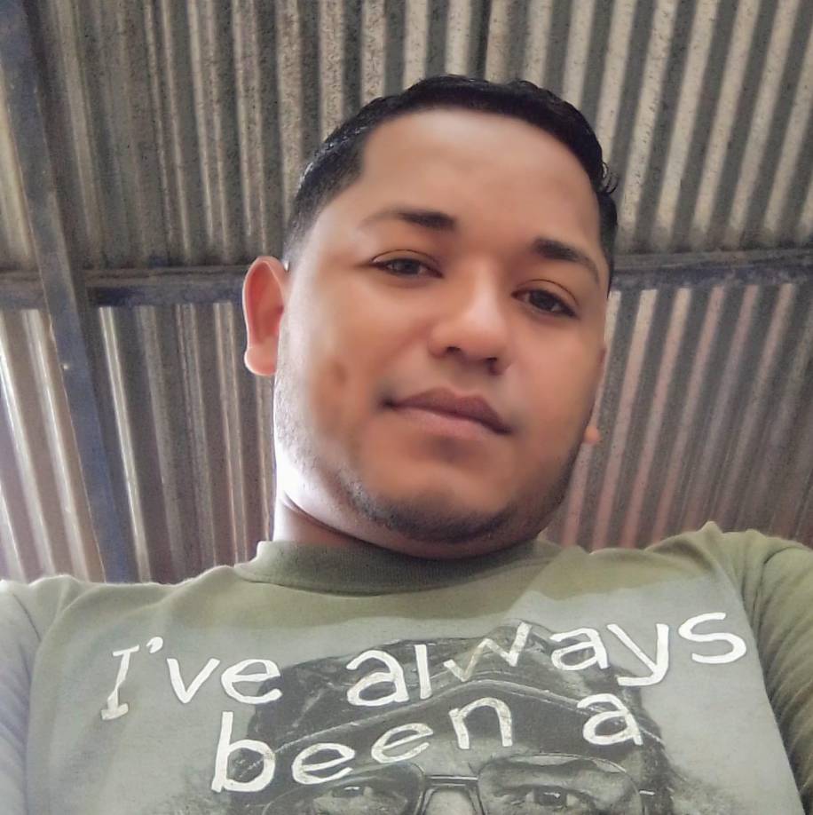 Se conoció por parte de testigos presenciales que una discusión entre amigos, bajo los efectos del alcohol, ocasionó el hecho criminal .