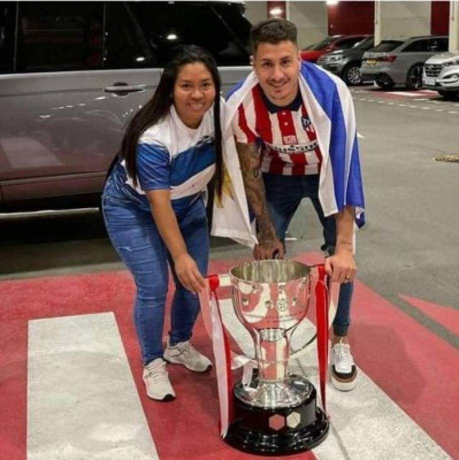 Cerrato y Giménez con el trofeo más importante de España.