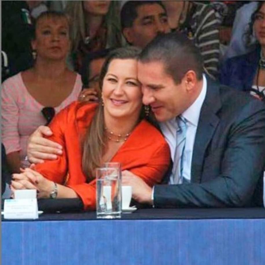 La pareja tenían 14 años juntos y compartían su amor por la política y por Puebla.