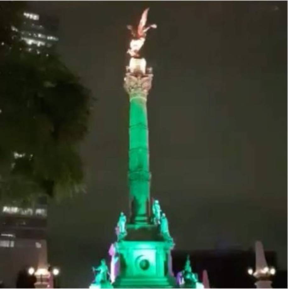 La actriz Edith González escribió al pie de un video en el que se ve al Angel de la independiencia moverse por el sismo.<br/><br/>Se registran ya 12 replicas. ALERTA DE TSUNAMI en costas de Chiapas y Oaxaca. Se pide que la gente que habite en la costa de estos estados evacuen!!Estar atentos a comunicados de protección civil. Mantener la calma. Teléfonos de emergencia 911 y Locatel 5658-1111. Abrazo.