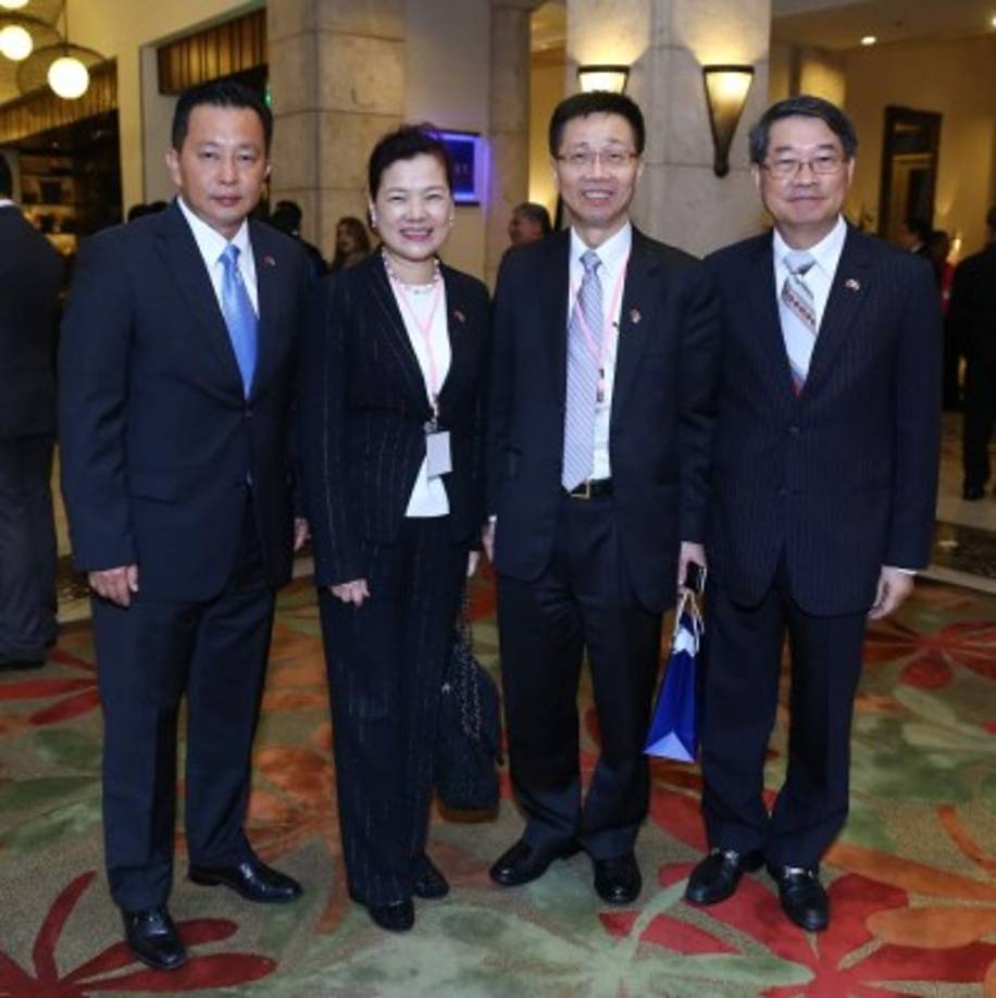 Lin Jackson, Mei Hua Wang, Fernando Hung y Javier Chiang.