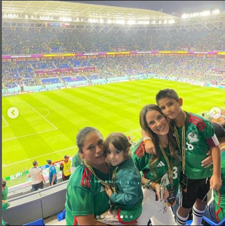 Aunque en las fotografías Luciana Ramírez aparece a lado de la familia del futbolista mexicano e incluso luciendo su propia playera de la<a rel="nofollow noopener noreferrer" href="https://www.infobae.com/america/mexico/2022/11/11/los-motivos-por-los-que-javier-hernandez-no-fue-convocado-para-qatar-2022-segun-jose-ramon-fernandez/" target="_blank"> </a>Selección Mexicana, algunos usuarios de redes sociales consideraron la acción de Sandra de la Vega como “clasista”.