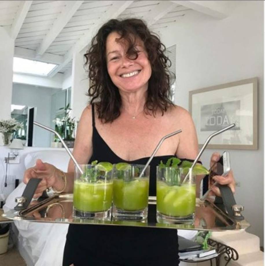 Así luce actualmente la recordada 'niñera', para su edad se conserva bien, aunque sin maquillaje puede pasar desapercibida.