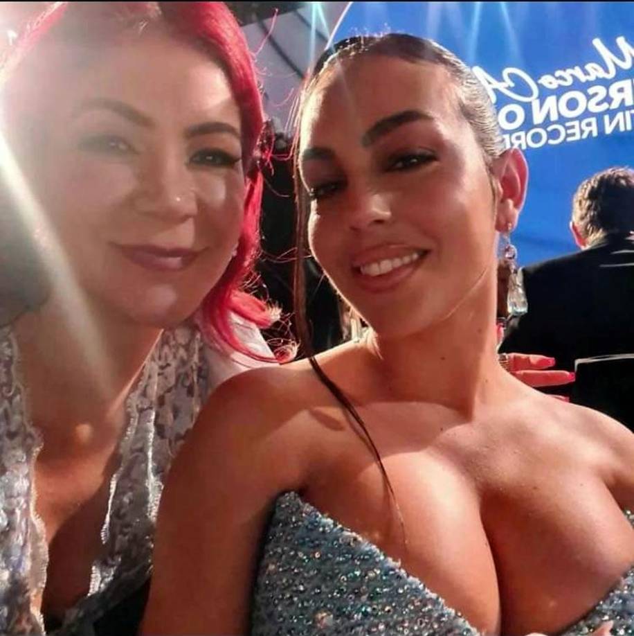 Muchos invitados le pidieron fotos a Georgina Rodríguez en Las Vegas.