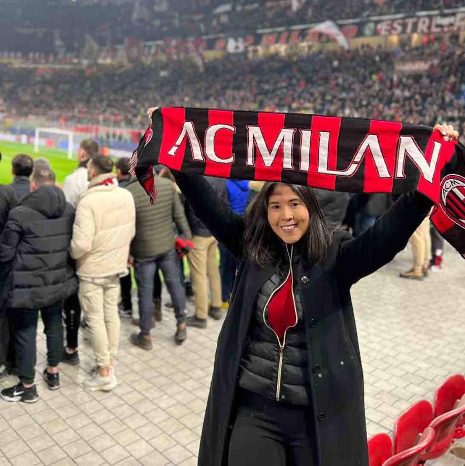 Danna Valle es una hondureña que ama al AC Milan. La joven catracha realizó el viaje a Italia para presenciar en directo al cuadro rossonero. 